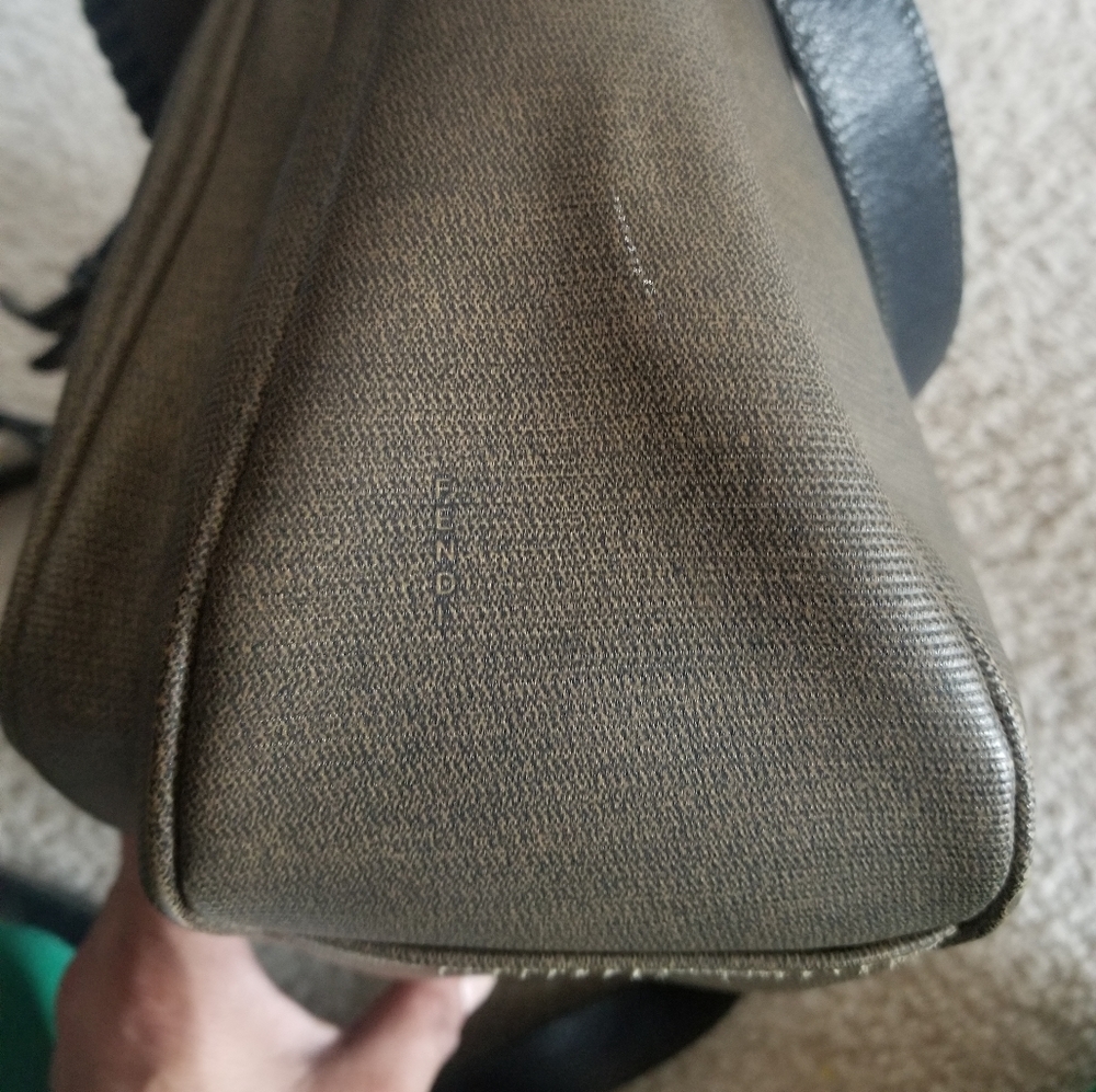 Fendi Rare Vintage Stitched cross body bag - Picture 11 of 14